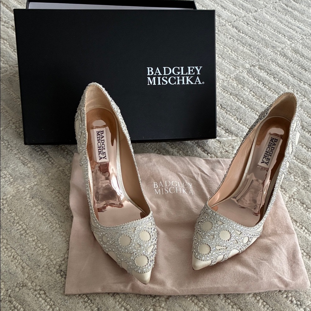 Badgley Mischka Elegant Beige and Cream Heels